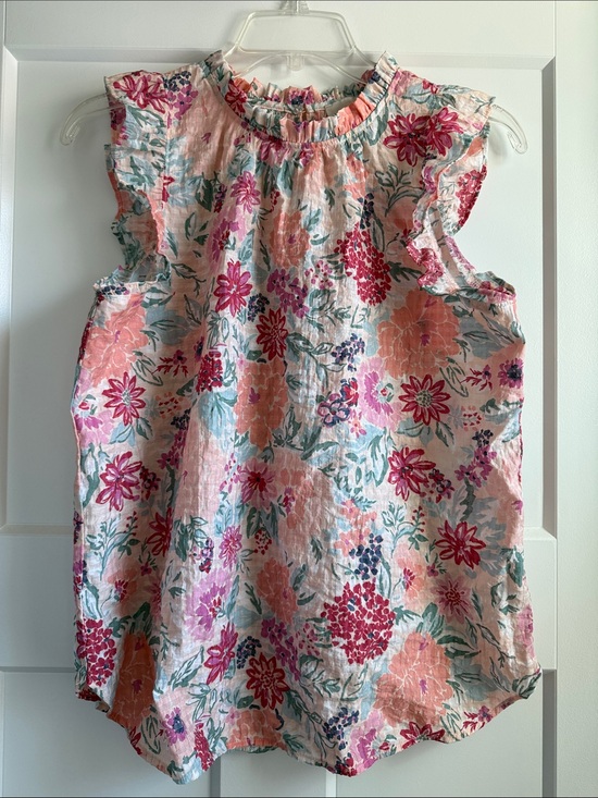 LOFT Tops - LOFT Pink Floral Ruffle-Neck Flutter Sleeve Top